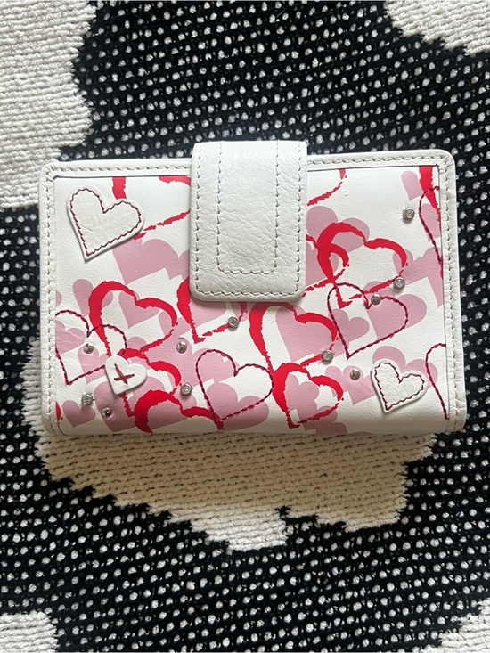 Fossil Handbags - White Fossil Heart Valentine’s Day Wallet